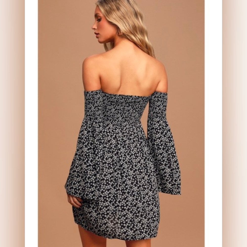 Lulu's Off the Shoulder Pickin' Daisies Mini Dress - Picture 2 of 6